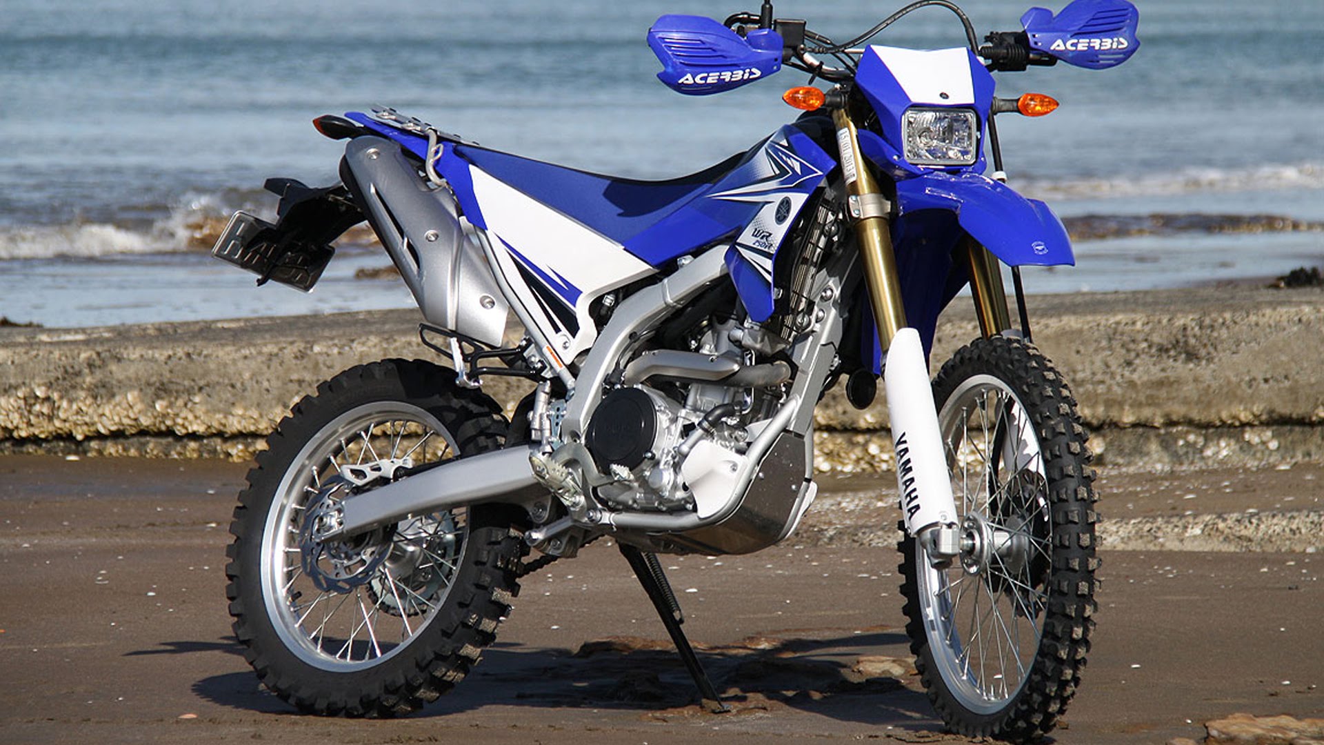Harga dan Spesifikasi Yamaha WR250R Terbaru